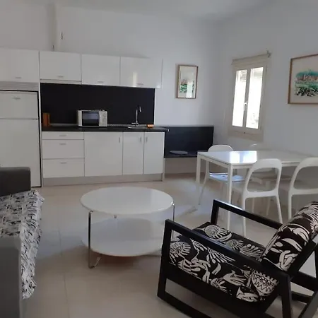 Cosy Flat / Literally At The Foot Of Alhambra *